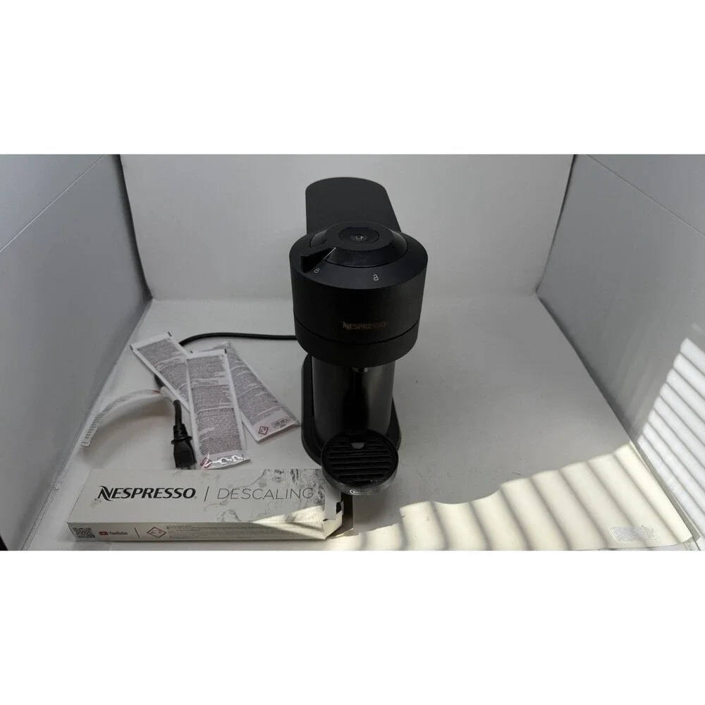 Nespresso Vertuo Next DeLonghi Matte Black ENV120BMAE With Descaling Kit